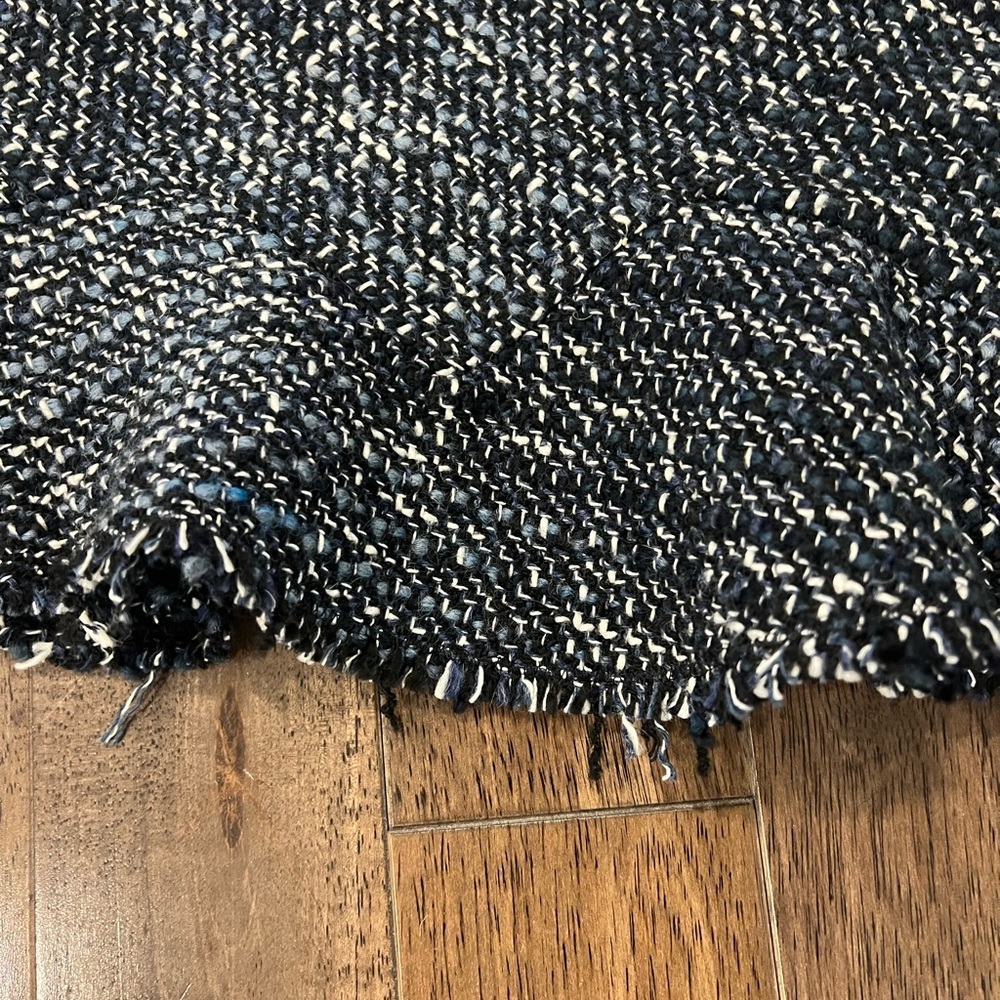 THEORY WOOL-BLEND TWEED DIAGONAL MINI SKIRT, Size 10 - Picture 4 of 8